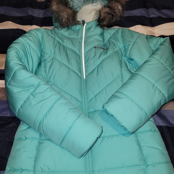 Girls columbia puffer - Picture 2 of 3